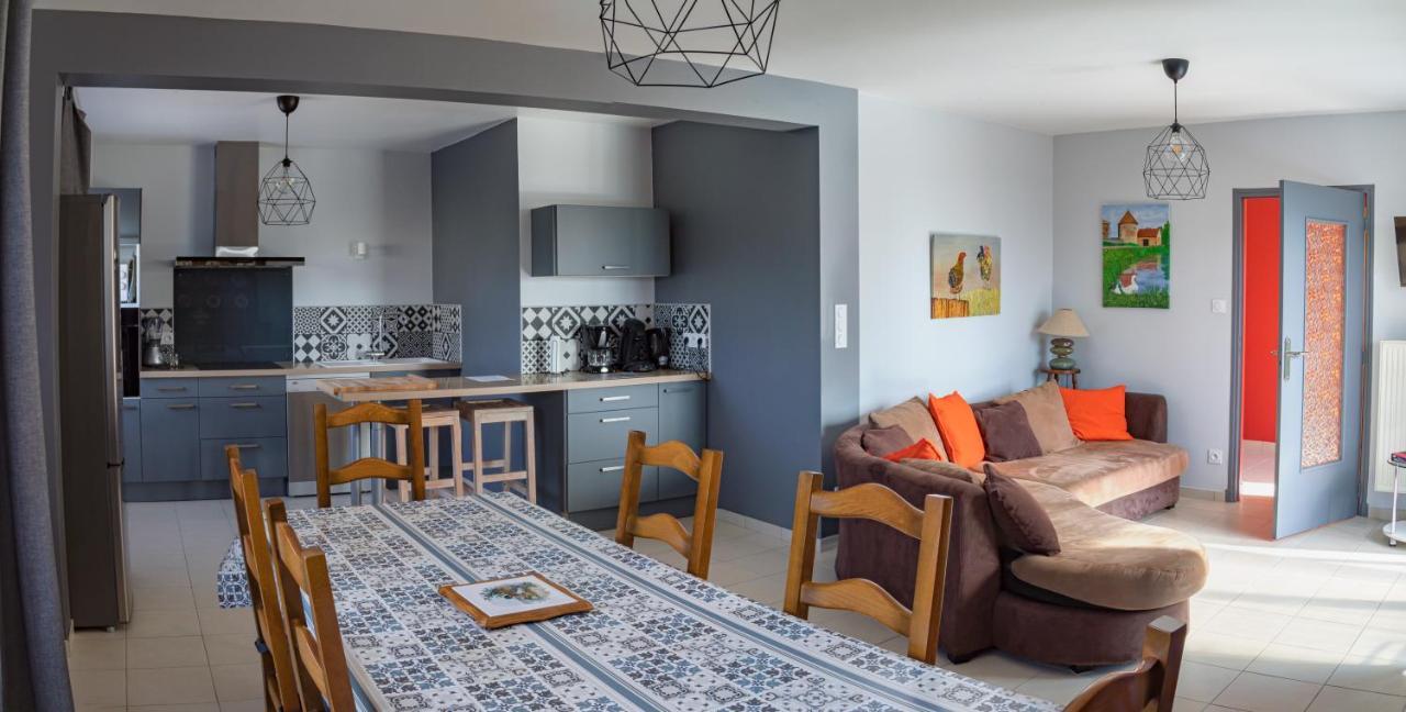 Paisible Maison Entiere 140M2 Avec Veranda Vue Sur La Campagne Renwez ภายนอก รูปภาพ